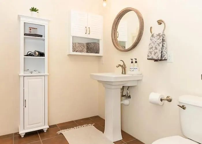 Holiday home Mercado San Agustin, 2 Bedroom 2.5 Ba, Patio, Garage *