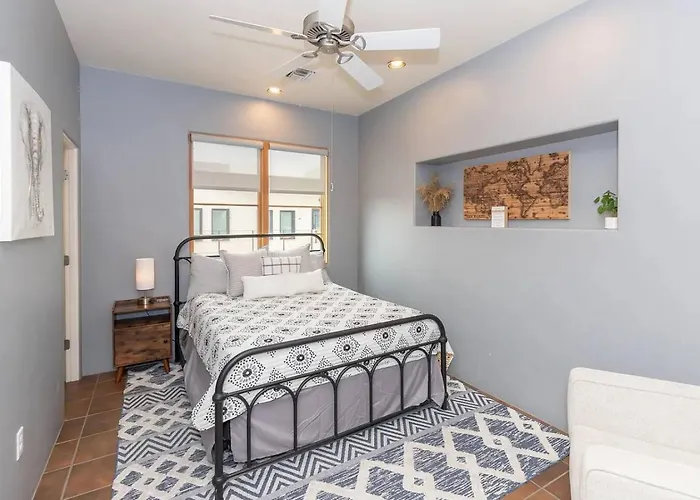 Mercado San Agustin, 2 Bedroom 2.5 Ba, Patio, Garage *