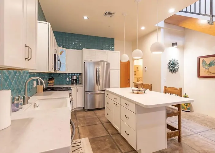 Mercado San Agustin, 2 Bedroom 2.5 Ba, Patio, Garage Tucson