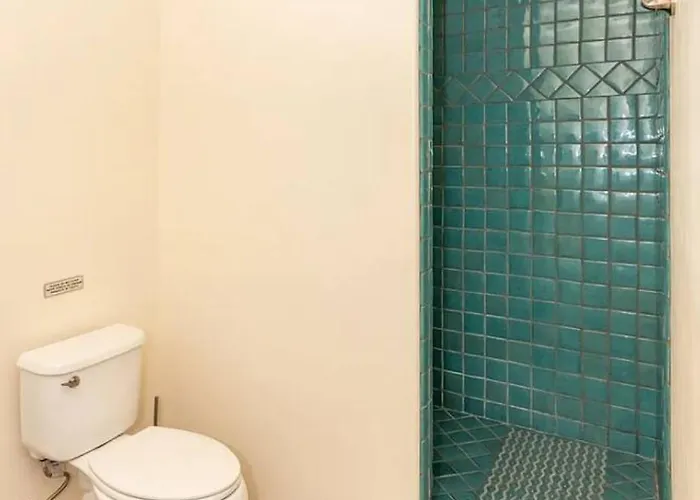 Mercado San Agustin, 2 Bedroom 2.5 Ba, Patio, Garage * Tucson